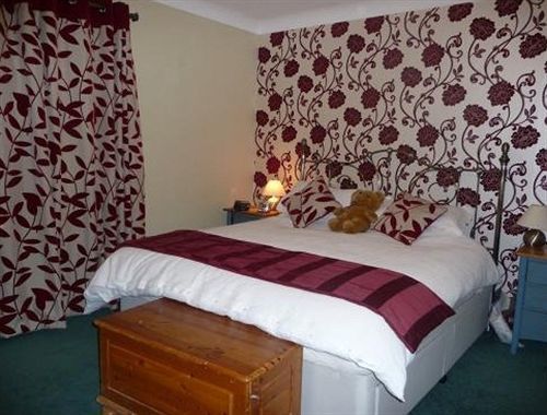 Linchens Bed And Breakfast Felbridge Экстерьер фото