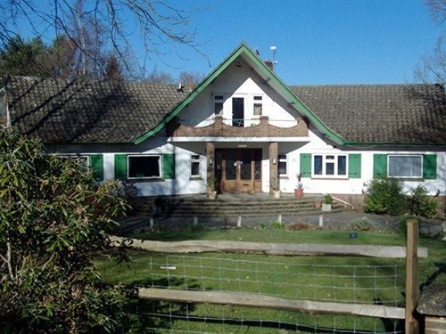 Linchens Bed And Breakfast Felbridge Экстерьер фото